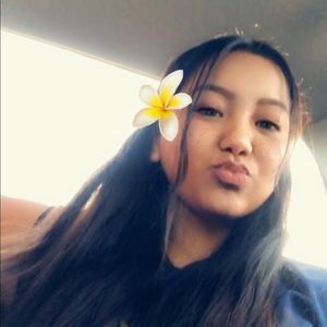 Meet your Posher, Leslie